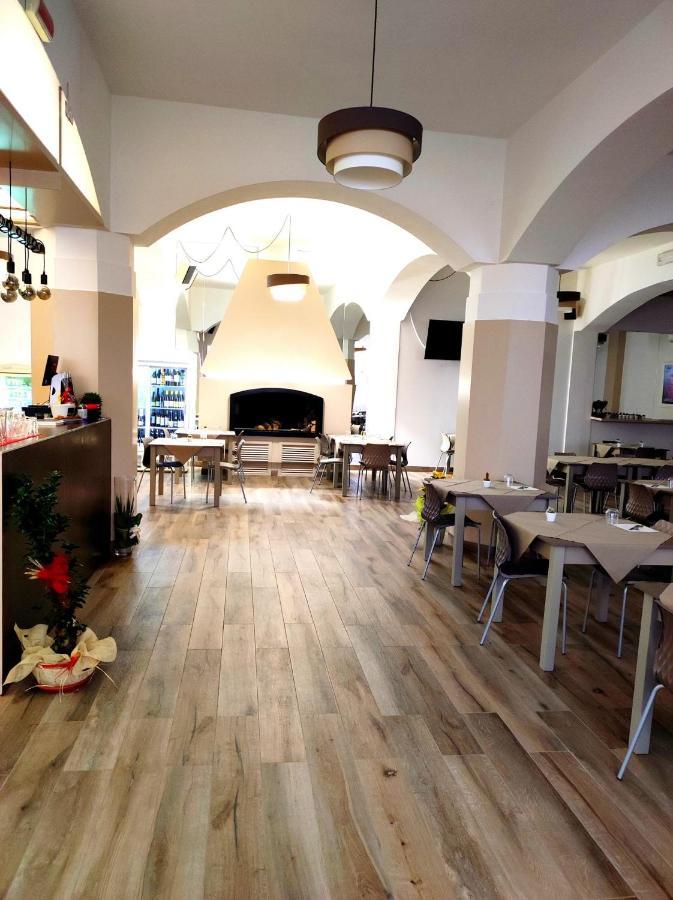 Hotel Touring Falconara Marittima Extérieur photo