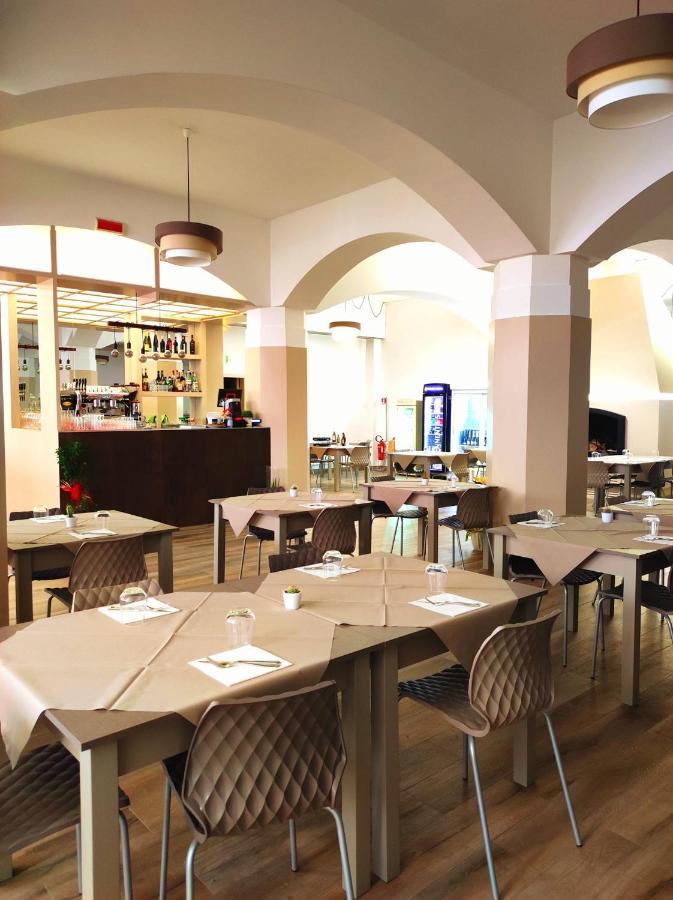 Hotel Touring Falconara Marittima Extérieur photo