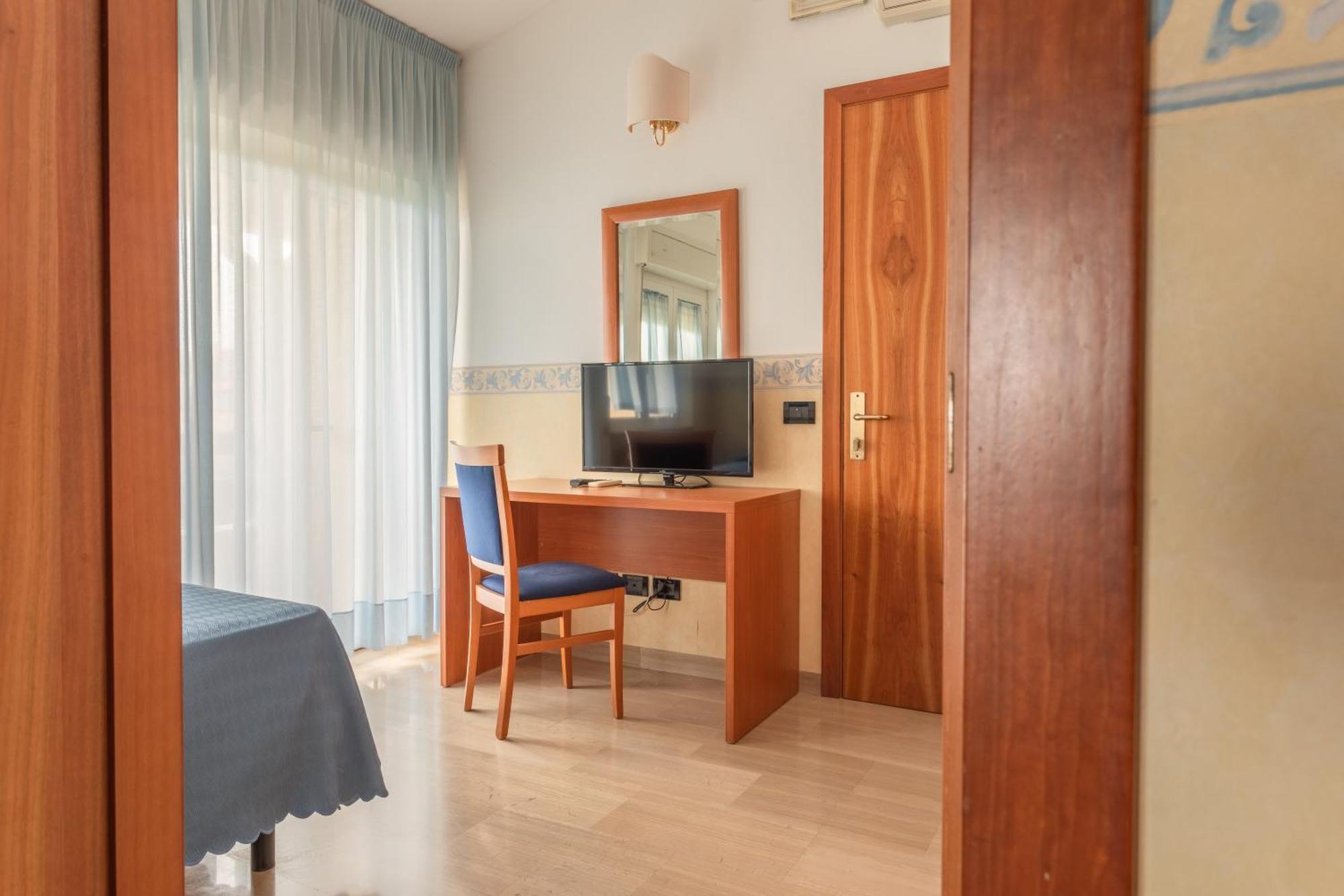 Hotel Touring Falconara Marittima Extérieur photo
