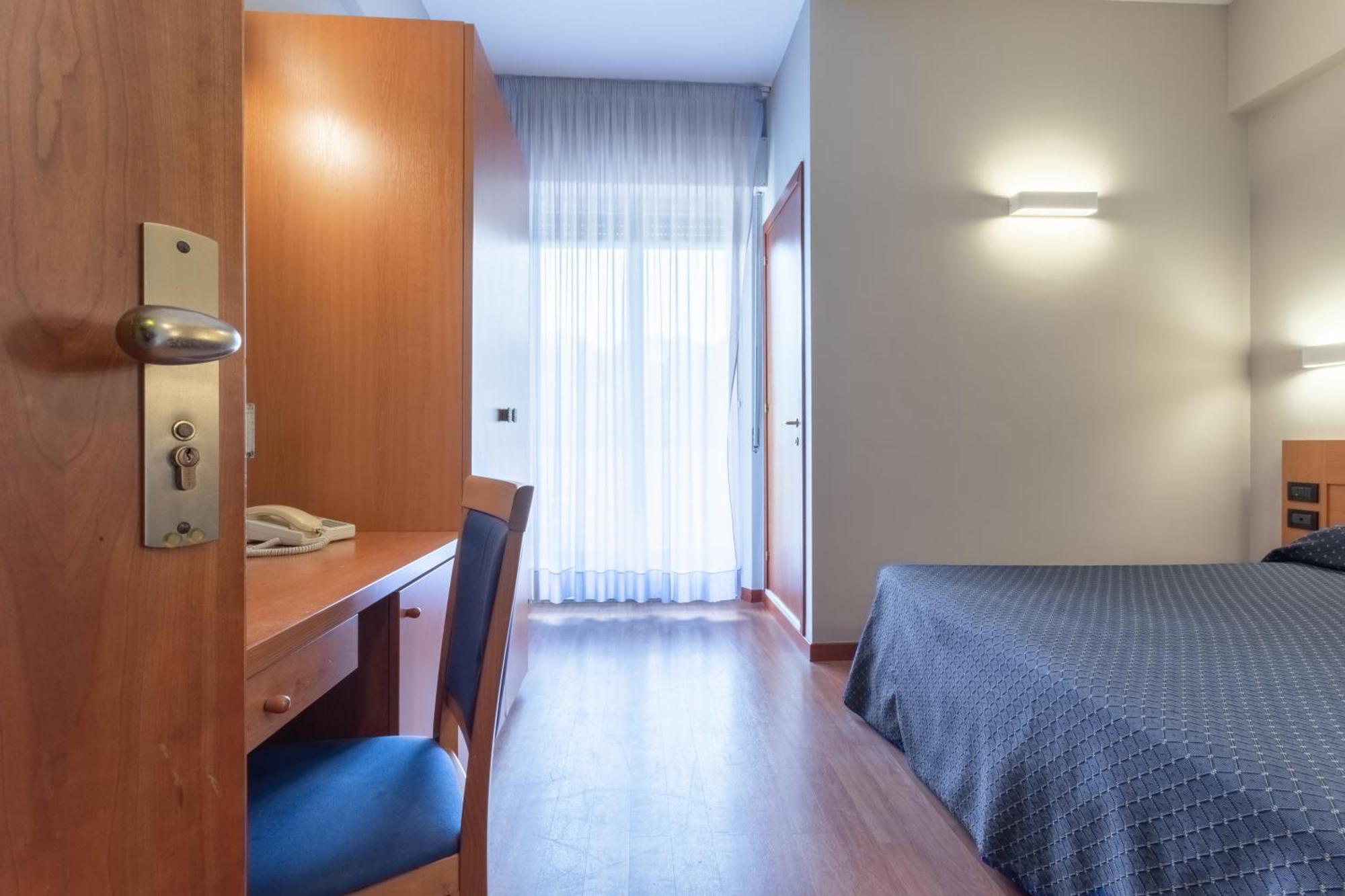 Hotel Touring Falconara Marittima Extérieur photo